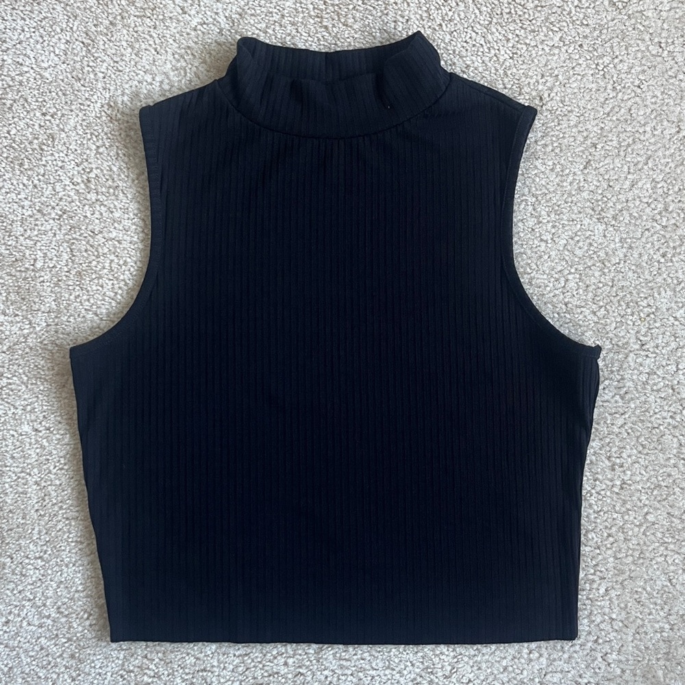 GB Mock Turtleneck Sleeveless Ribbed Top in Black Women's Medium